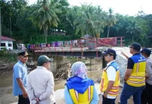 Pasca Luapan Batang Tompo, Bupati dan BPJN Sumbar Tinjau Jembatan Rusak di Taluak