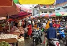 Tips Berbelanja Pagi Hari saat Hari Pasar Ramai