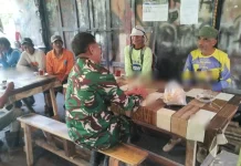 Babinsa Luak Ingatkan Warga Waspada Banjir Longsor