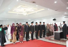 Hendri Arnis Ambil Sumpah Jabatan 33 ASN Pemko Padang Panjang