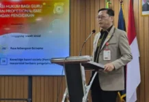Profesor Muh Elia Bahas Penguatan Literasi Hukum bagi Guru