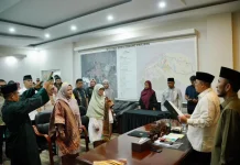 Hendri Arnis Lantik Kepsek SMPN 4 dan SDN 3, Perkuat Pendidikan Karakter