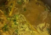 Soto Ceker yang Gurih, Empuk, dengan Kuah yang Kaya Rempah