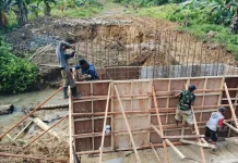 Satgas Karya Bakti Kebut Pembangunan Jembatan Penghubung Dua Desa
