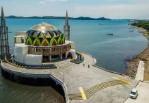 Keunikan Masjid BJ Habibie Berarsitektur Turki