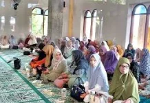 Tradisi Mangaji Tamaik di Koto Malintang