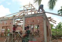 Satgas Karya Bakti TNI Kebut Rehab Musholla Al Huda