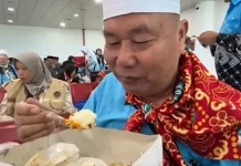 Disuguhi Rendang Padang, Jemaah Bengkulu: Ini Baru Terasa Makan