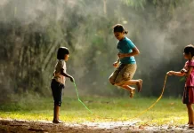 Masa Kecil yang Penuh Warna