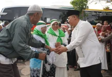 77 Jemaah Haji Padang Panjang Tiba, Pemko Gelar Penyambutan di Rumah Dinas