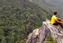 Keelokan Alam Ranah Minang dari Tebing Puncak Gagoan