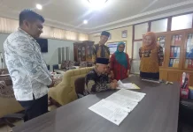 FKUB Bukittinggi Perkuat Kerukunan Lewat Penandatanganan Hibah Kesbangpol 2026