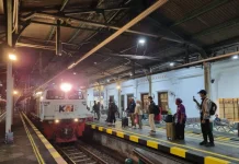 Tips Perjalanan Menggunakan Kereta Api agar Aman, Nyaman, dan Menyenangkan