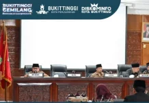 Wako Ramlan Tanggapi Pandangan Fraksi APBD 2025