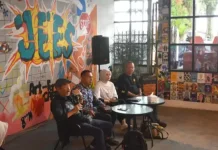 Risman Marah, dan Arbain Rambey Hunting Foto Bareng di Bukittinggi