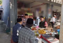 Babinsa Payakumbuh Pererat Silaturahmi Jaga Kamtibmas Warga