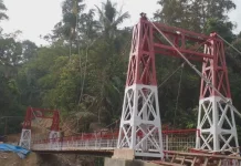 Sentuhan Akhir Jembatan Garuda 28 Terhubung