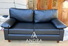 Bahaya Posisi Duduk Merosot di Sofa Empuk