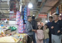 Monitoring di Pasar Pusat, Wako Hendri Usul Jadwal Gotong Royong