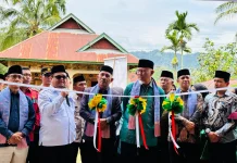Gubernur & Ketua Baznas RI Launching Rumah Tenun Program Kampung Zakat di 50 Kota