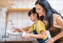 Cara Membesarkan Anak agar Tumbuh Mandiri sejak Dini
