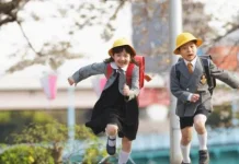 Membiasakan Datang Tepat Waktu ke Sekolah