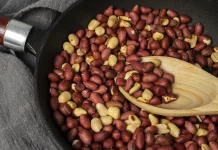 Mengolah Kacang Tanah Menjadi Saus Gurih yang Menggugah Selera