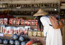 Strategi Pengembangan Jajanan Tradisional untuk Meningkatkan Daya Saing UMKM