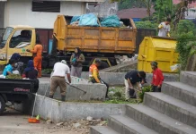 Kolaborasi Jaga Kebersihan, Pemkot Padang Panjang Goro di Pasar Pusat
