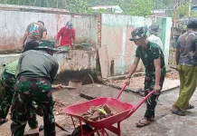 Satgas TMMD Ke-129 Kodim 0304/Agam Bersama Warga Bangun MCK Musala Nurul Huda