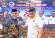 Kapolda Sumbar Buka Tenis Eksekutif, Gubernur Saksikan Laga Eksibisi