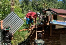 Gotong Royong Percepat Pengerjaan MCK Mushalla Al Huda TMMD 129 Kodim 0304/Agam