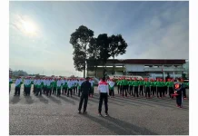 Babinsa Koramil 01 Padang Panjang Latih Paskibraka