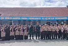 Babinsa Koramil 01 Bina Disiplin Siswa