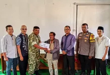 Babinsa Koramil 06 Dampingi Penyaluran BLT