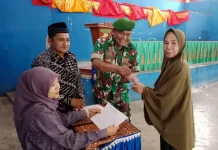 Babinsa Dampingi Penyaluran BLT 57 KK