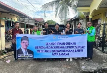 Gerak Cepat Irman Gusman Center dan MDMC Salurkan Bantuan Banjir