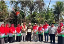 Kakankemenag Padang Panjang Serahkan Bantuan ke Ponpes Bustanul Yaqin