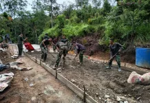 Satgas TMMD Kebut Pengecoran Jalan Demi Tingkatkan Akses Masyarakat