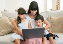 Anak dan Gadget, Kapan Harus Dibatasi dan Bagaimana Caranya?