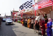 Ribuan Warga Padati Pawai Alegoris HUT ke-81 RI di Padang Panjang