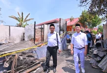 Wali Kota Payakumbuh Salurkan Bantuan Korban Kebakaran Padang Tiakar