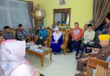 Bupati Pasaman anjangsana ke kediaman veteran HUT RI ke-81