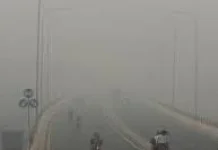 Kabut Asap Kiriman Selimuti Padang, "Warga Diminta Waspadai Kualitas Udara"