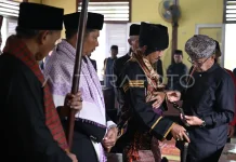 Batagak Pangulu Tradisi Adat Perkuat Peran Niniak Mamak di Pasaman