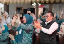 Bupati Eka Putra Motivasi Kontingen Tanah Datar di Jambore Kader PKK Sumbar
