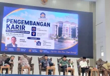 Irman Gusman Bekali Wisudawan UIN Mahmud Yunus Hadapi Dunia Kerja dengan 5 Kunci