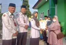 Kemenag Bukittinggi Serahkan Sertifikat Legalitas MDT dan LPQ
