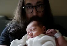 Sean Ono Lennon Sambut Kelahiran Putra Pertama, Cucu Pertama Mendiang John Lennon