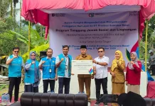 PLN Salurkan CSR Rp106,5 Juta untuk Budidaya Ikan Mas di Lubuk Basung